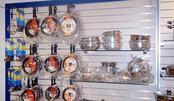 Negozio Casalinghi: Negozio Casalinghi